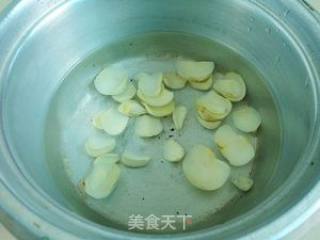 百合蛋汤的做法步骤：2
