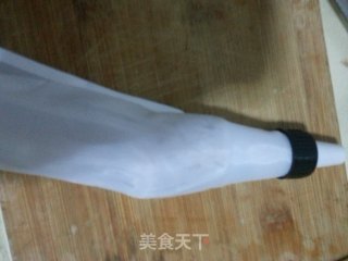 奶油草莓蔓越莓酥皮夹心卷的做法步骤：4