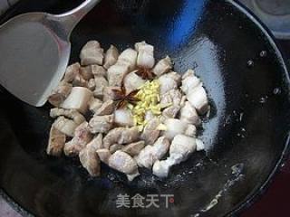 板栗红烧肉的做法步骤：4
