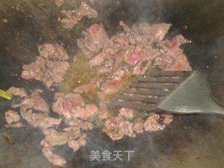 鲍菇番茄炒牛肉的做法步骤：5