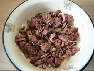 炸羊肉串的做法步骤：4