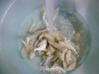 平菇炒菠菜的做法步骤：3
