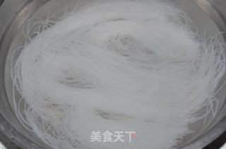 鲜虾粉丝煲的做法步骤：1