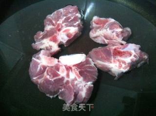 板粟胡萝卜龙骨汤的做法步骤：4