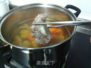 板粟胡萝卜龙骨汤的做法步骤：6