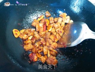 板栗红烧肉的做法步骤：7