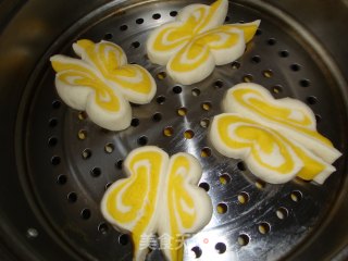 南瓜蝴蝶花卷——蝴蝶飞了的做法步骤：15