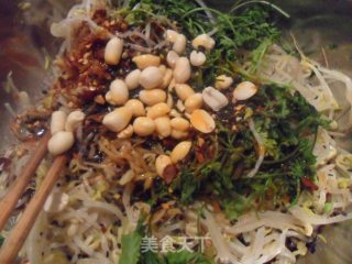 凉拌豆芽的做法步骤：3