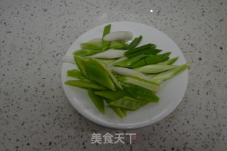 回锅肉的做法步骤：4