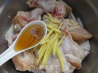 可乐鸡翅根的做法步骤：1