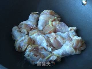 可乐鸡翅根的做法步骤：2