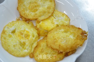 仔虾荷包蛋的做法步骤：1