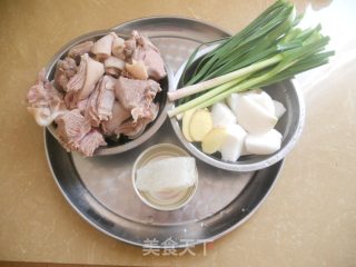 天冷了，来碗御寒暖身菜---羊肉煲的做法步骤：3