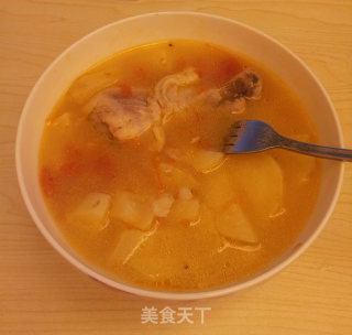 土豆番茄薏米胡椒煲鸡汤的做法步骤：2