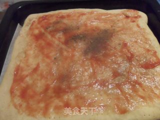 什锦火腿披萨的做法步骤：5