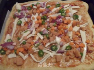 什锦火腿披萨的做法步骤：7