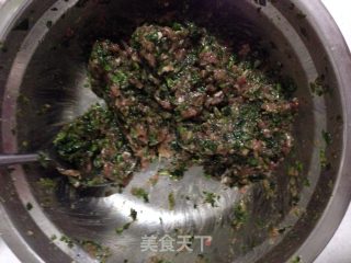 菠菜猪肉骨汤馄饨的做法步骤：3