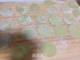 菠菜猪肉骨汤馄饨的做法步骤：10