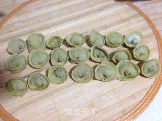 菠菜猪肉骨汤馄饨的做法步骤：11