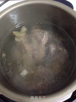 菠菜猪肉骨汤馄饨的做法步骤：12