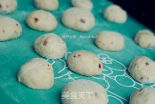 可爱心形蔓越莓小餐包的做法步骤：2