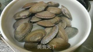 日式味噌蚬肉菠菜豆腐湯的做法步骤：1