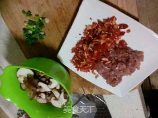 香菇肉丝面的做法步骤：3