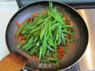 小炒刀豆丝的做法步骤：8