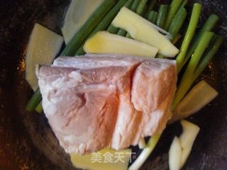诺诺的东坡肉的做法步骤：3