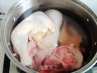 【佛跳墙】---没有鱼翅海参一样也可以美味的做法步骤：2