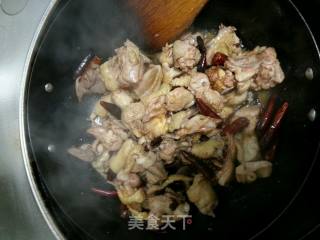 川香辣子鸡的做法步骤：4