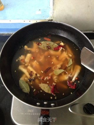 泡椒凤爪的做法步骤：7