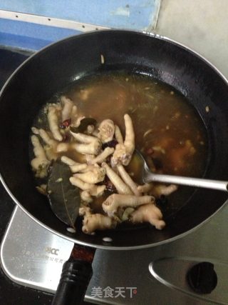 泡椒凤爪的做法步骤：8