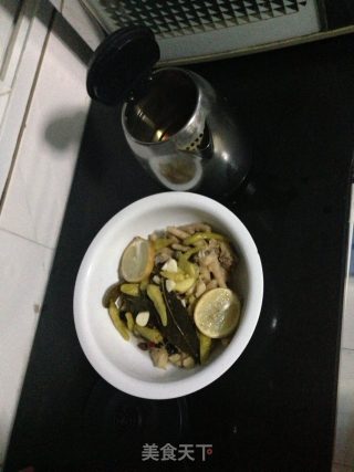 泡椒凤爪的做法步骤：12