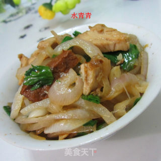 洋葱炒卤肉的做法步骤：8