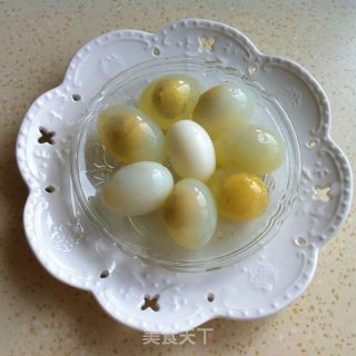 灵芝白鸽炖鸽蛋汤的做法步骤：1