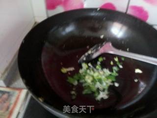小葱炒豆腐的做法步骤：2