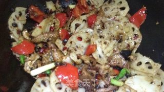 莲藕蒜苗爆炒回锅肉的做法步骤：9