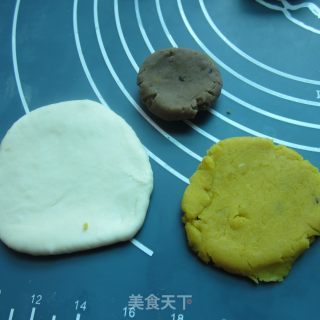 学做豆沙月饼的做法步骤：3
