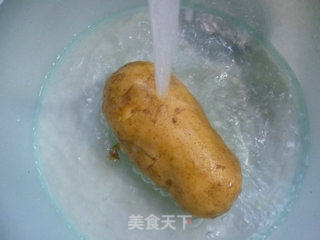 酱油土豆丝的做法步骤：2