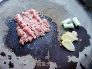 肉末玉米蛋花羹的做法步骤：2