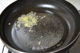 韭菜炒花式小香肠的做法步骤：6