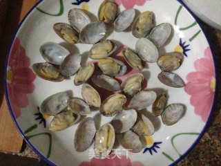 海鲜肉味——蛤蜊蒸蛋的做法步骤：2