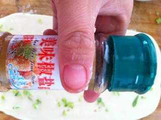 黑芝麻椒盐饼的做法步骤：7