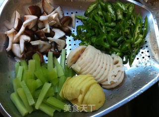 干锅仔排的做法步骤：6