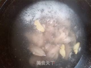 可乐鸡翅的做法步骤：1