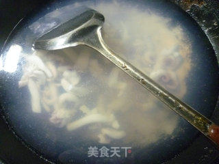 咸菜炒墨鱼的做法步骤：4