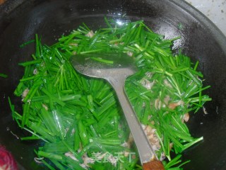 小乌贼炒韭菜的做法步骤：6