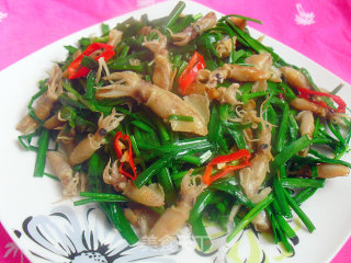 小乌贼炒韭菜的做法步骤：7