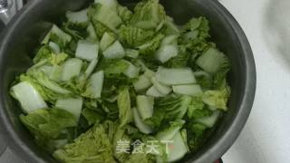 朝鲜族辣白菜的做法步骤：1